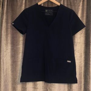 FIGS Casma Three pocket scrub top - Navy